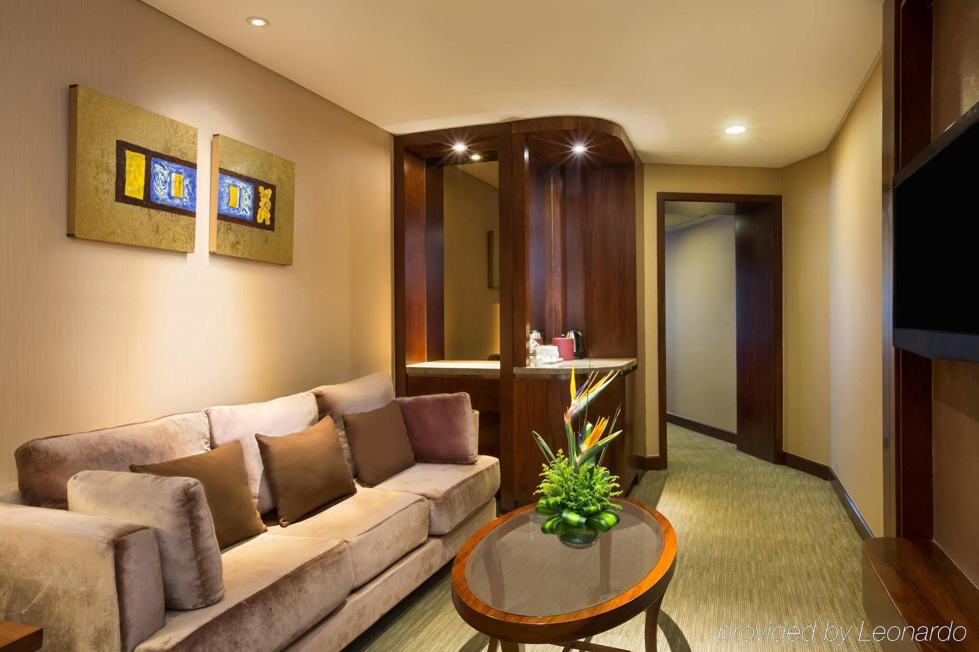 Crowne Plaza Nanjing Hotels & Suites ภายนอก รูปภาพ